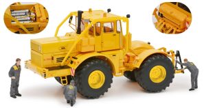 Tracteur avec 3 mécaniciens – KIROVETS K 700 A