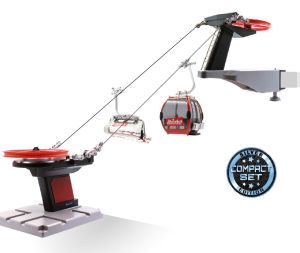 Remontée mécanique avec 1 Télésiège et une télécabine de couleur Noir et rouge 