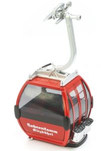 JC84158 - Cabine OMEGA III couelur rouge - Station Hahnenkammbahn