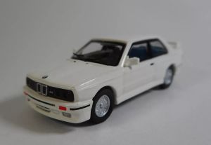 MNC870020221 - Voiture de 1986 couleur blanche - BMW M3 E30