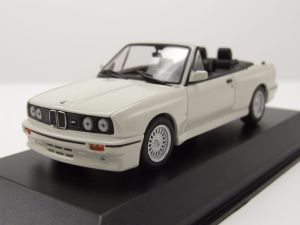 MXC940020331 - Voiture cabriolet de 1988 couleur blanche - BMW  M3 (E30)
