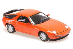 MXC940068122 - Voiture de 1979 couleur orange - PORSCHE 928 S