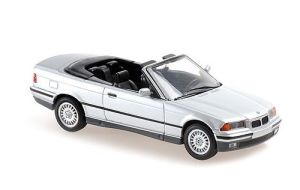 Voiture cabriolet de 1993 couleur grise métallisé – BMW série 3