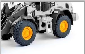 AT3200124 - Set de 4 MICHELIN 20.5R25 XHA2