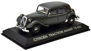 Voiture berline CITROEN Traction Avant 15-SX de couleur grise
