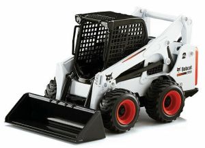 Mini chargeur BOBCAT S590 et 4 accessoires inclus 1 balayeuse, 3 BRH attention vendu en boite abimée