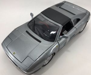 Voiture sportive FERRARI 348 TS de couleur grise