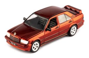 IXOCLC580N.22 - Voiture de 1984 couleur rouge - MERCEDES 190E 2.3 16V