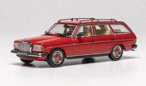 IXOCLC694N.22 - Voiture de 1979 couleur rouge - MERCEDES 200T s123