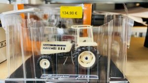 CW0262 - Tracteur LAMBORGHIN R654 2wd
