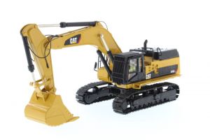 DCM85274 - CATERPILLAR 374DL accompagnée d'une figurine et d'une boite en métal