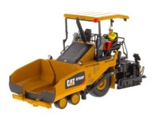 CATERPILLAR AP600F accompagné d'une figurine et d'une boite en métal