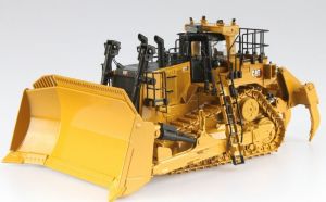 DCM85604 - CATERPILLAR D11T accompagnée d'une figurine