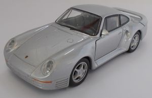 Voiture sportive PORSCHE 959 de couleur grise jouet à friction