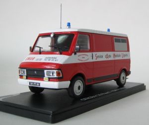 Fourgon de secours CITROEN C35 Phase 2 VSAB du SMUR d'Auxerre édité à 312 pièces