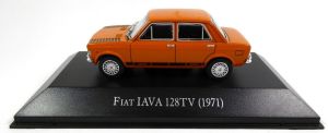Voiture berline compacte FIAT Iava 128 TV de 1971 de couleur orange vendue en blister