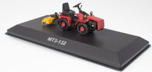 Tracteur BELARUS MTZ-132