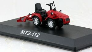 Tracteur BELARUS MTZ-112 de 1986 à 1992 avec outil du sol