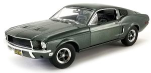 Voiture sportive américaine FORD Mustang GT FASTBACK de 1968 de couleur verte Highland Green