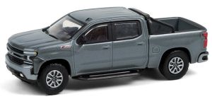 Voiture 4x4 américain CHEVROLET Silverado version double cabine pick-up de 2020 de couleur gris vendue en blister