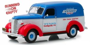 Véhicule utilitaire CHEVROLET Panel Truck de 1939 aux couleurs YENKO