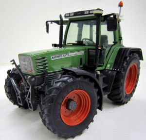 WEI1001 - Tracteur Favorit 515C FENDT équipé du relevage avant