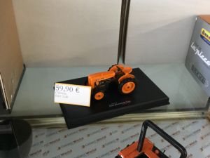 CW0066 - FIAT 211R
