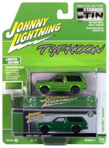 JLCT016B-B - Voiture sous blister de la série COLLECTOR TINS 2025 - GMC Typhoon 1992 vert