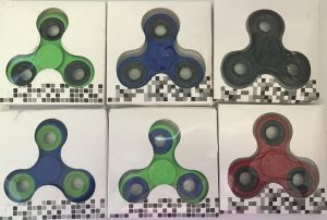 LP00943 - Jouet - Coloris aléatoire - Hand Spinner