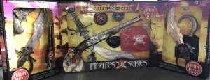 LPE50012 - Jouet enfant - set de pirate contient : des machettes , des fusils , une longue vue et accessoires