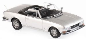 Voiture cabriolet PEUGEOT 504 de 1977 de couleur gris