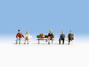 6 Personnages assis avec 1 banc