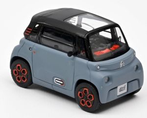 NOREV151520 - Voiture citadine CITROEN AMI 100% Electrique de 2020 de couleur bleu et orange