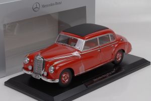 NOREVB66040615 - Voiture berline de luxe MERCEDES 300 Adenauer limousine W186 couleur  rouge