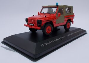 Voiture 4x4 pompier PEUGEOT P4 du Corps départemental édité à 750 pièces