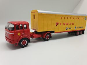 Camion avec remorque pour Éléphant PINDER – BERLIET TR12 4x2 de 1976