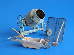 Ensemble de chantier avec bétonneuse et accessoires miniature à assembler et à peindre