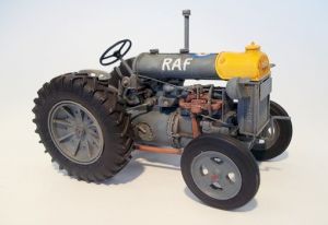 Tracteur FORDSON N-BIG en kit à assembler et à peindre