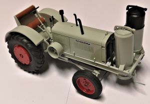 Tracteur RENAULT 301H à monter et à peindre