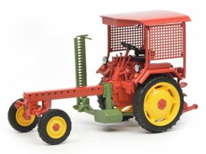 SCH7829 - Tracteur FORTSCHRITT RS09 GT124 équipé d'une barre de fauche