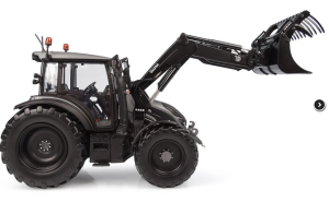 UH6746 - Tracteur avec chargeur titanium - VALTRA G135 