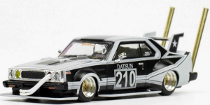PR64-73 - Voiture de couleur noir - NISSAN Skyline C210 bosozoku