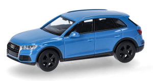 HER028622-002 - Voiture de couleur bleu - AUDI Q5