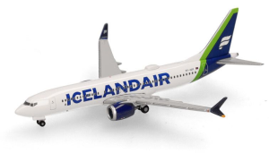 HER538466 - Avion de ligne commercial – BOEING 737 Max 8 Icelandair green tail Landmannalaugar