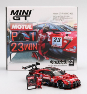 MGT00875-L - Voiture du Suzuka 2021 Motul Autech Vainqueur avec figurine T.MATSUDA – n°23 - NISSAN GT-R R35