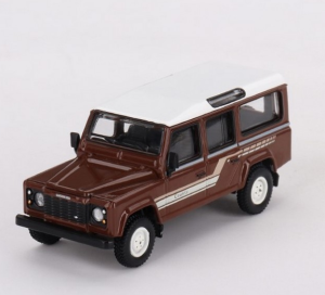 MGT00734-L - Voiture de 1985 de couleur marron - LAND ROVER Defender 110 Country Station Wagon
