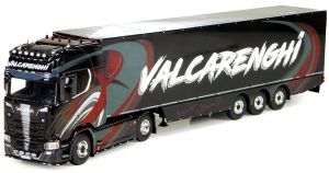 Camion 4x2 SCANIA NGS S-serie avec semi réfrigérante aux couleurs Valcarenghi