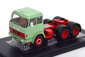 IXOTR151.22 - Camion solo de 1966 couleur vert - HENSCHEL HS 19 TS 6x4