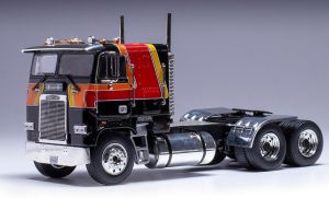 IXOTR215.22 - Camion solo de 1993 couleur noire et orange - FREIGHTLINER FLA 6x4