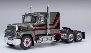 IXOTR222.22 - Camion solo de 1978 couleur gris et rouge - FORD LTL-9000 6x4